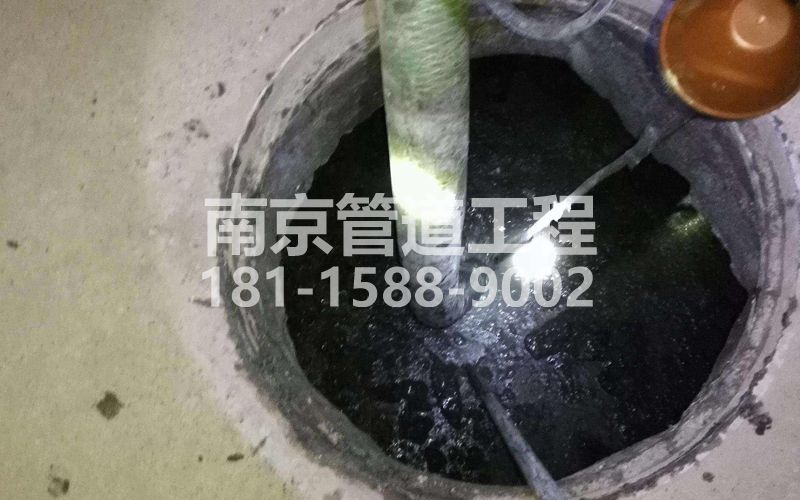 216仙居雅苑清理化粪池